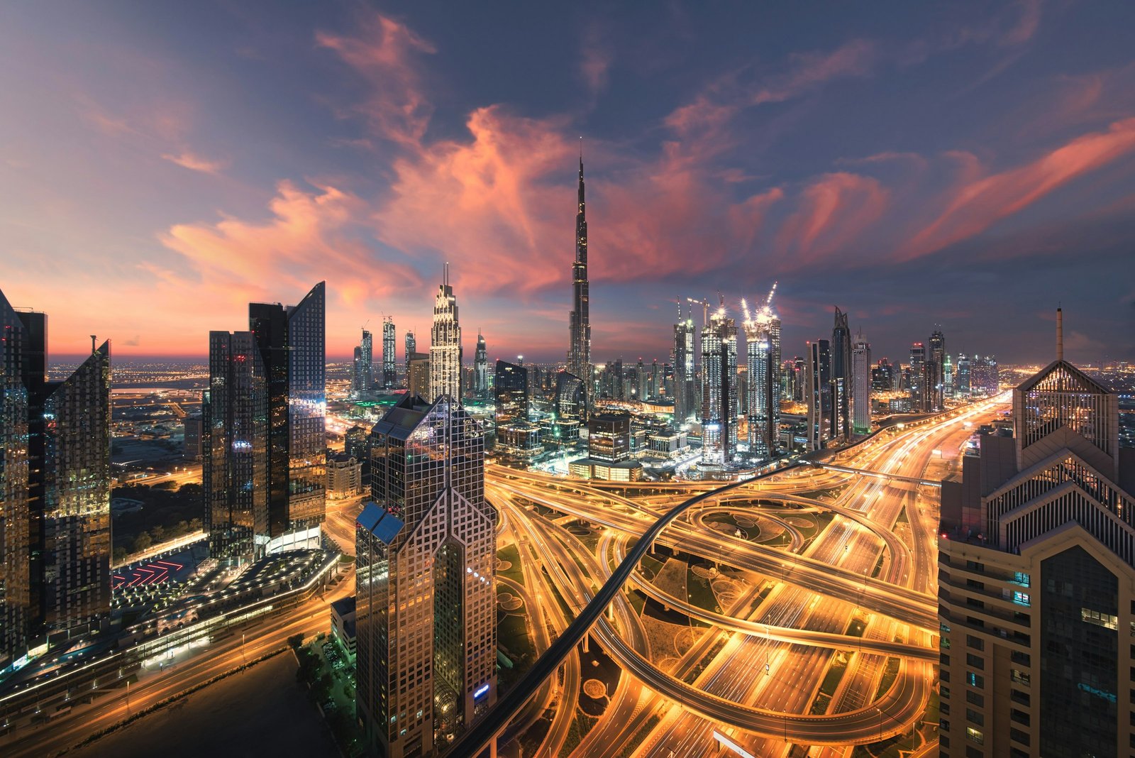Sheikh Zayed Road and the Burj Khalifa at dusk